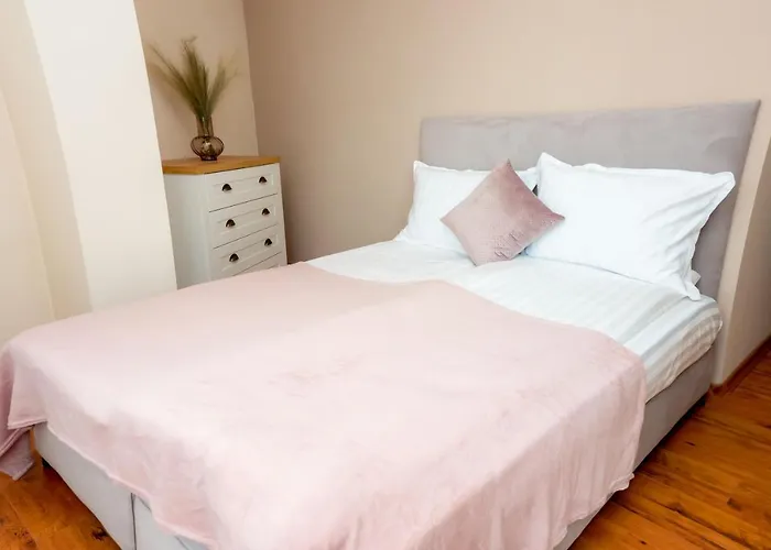 Two Bedroom Apartments In Murphys Lodge