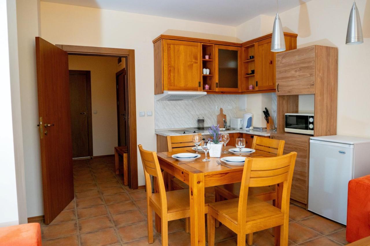 Two Bedroom In Murphys Apartment